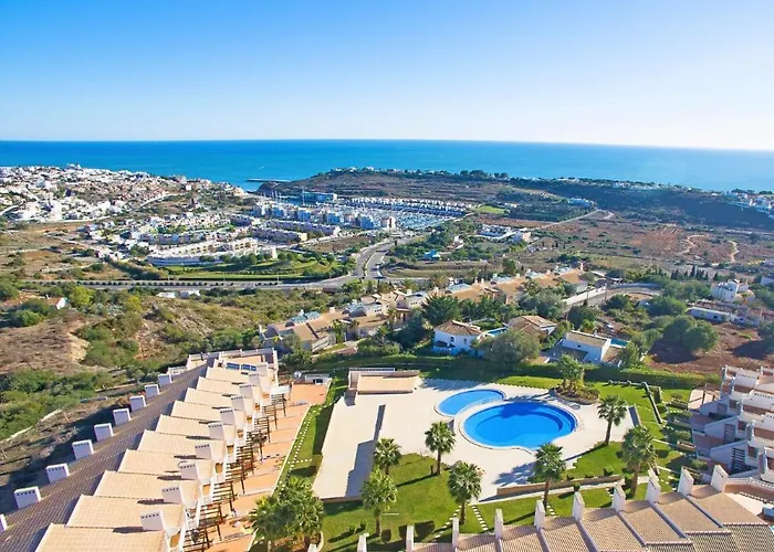 Fantastic Townhouse With Pool And Sea Views