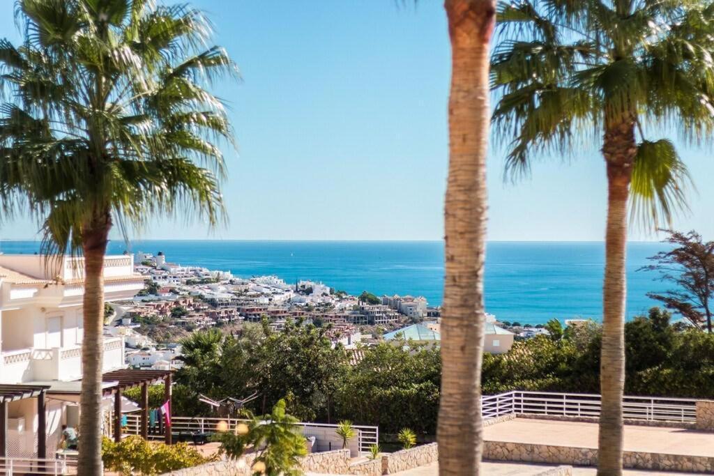 Fantastic Townhouse With Pool And Sea Views Holiday home